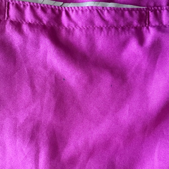 New Balance Lightweight Hot Pink Running Vest - Picture 12 of 12